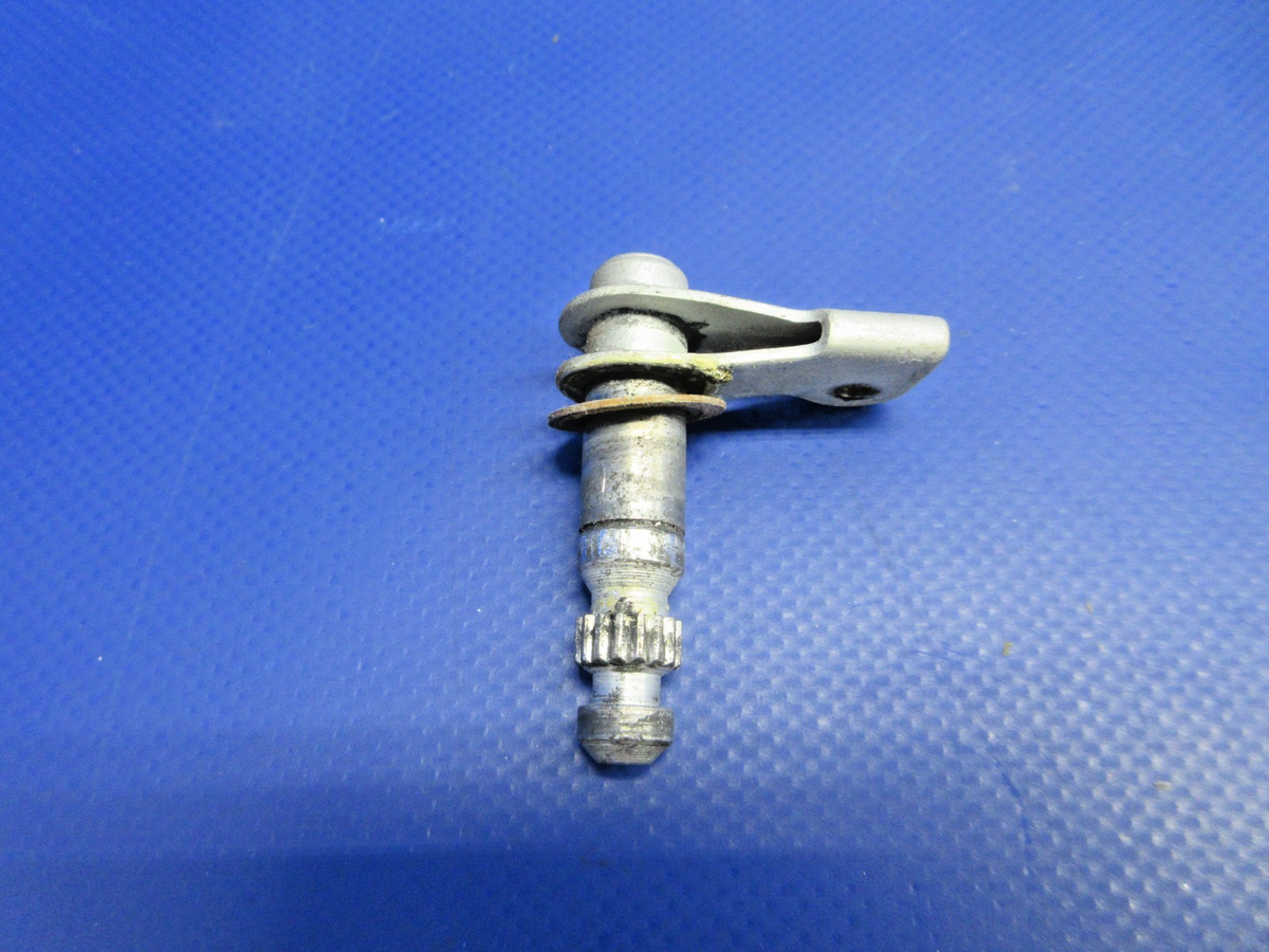 Cessna 172 / 172M LH Cabin Door Handle Shaft P/N 1511212-6 (0926-867)1