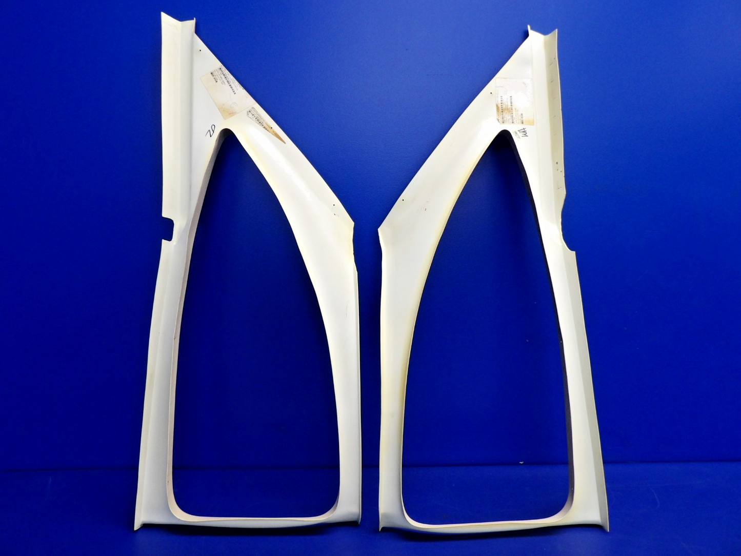 Cessna 172 / 172G RH + LH Rear Window Mouldings P/N 0500210-40 & -41 (0326-2029)1