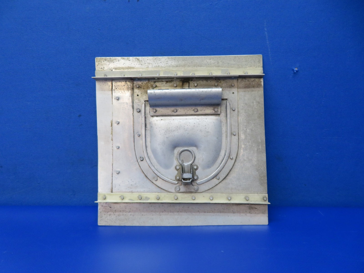 Cessna 182 / 182L Oil Door Top Cowl P/N 1552004-10 (0326-130)2