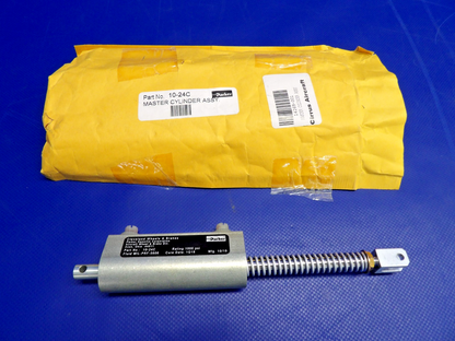 Cleveland 10-24C Master Cylinder P/N 14269-001 NOS (0326-1227)4