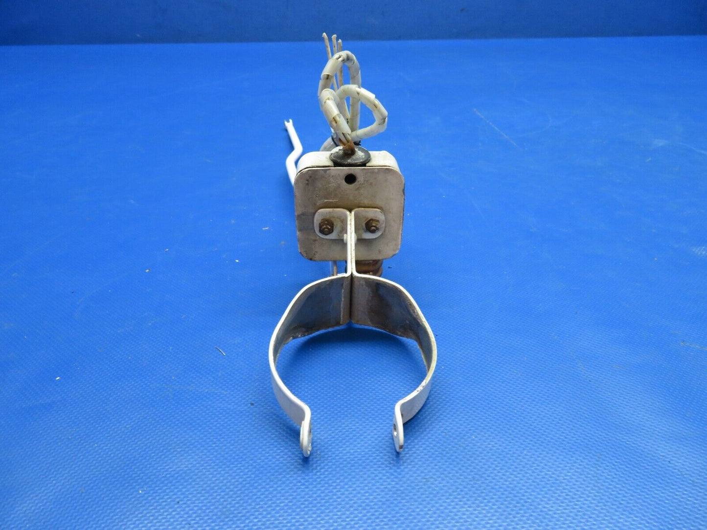 Beech 95 / D95A Landing Gear Safety Switch w/ Arm Assy P/N 35-361135 (0724-1841)