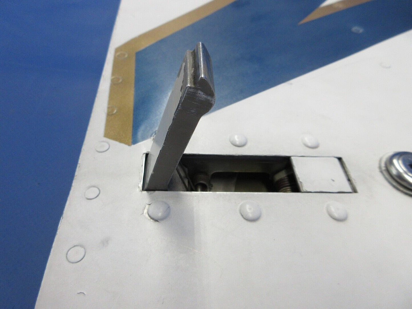 Piper PA-28-161 Warrior Baggage Door Assy No Key P/N 66793-18 (0824-2144)