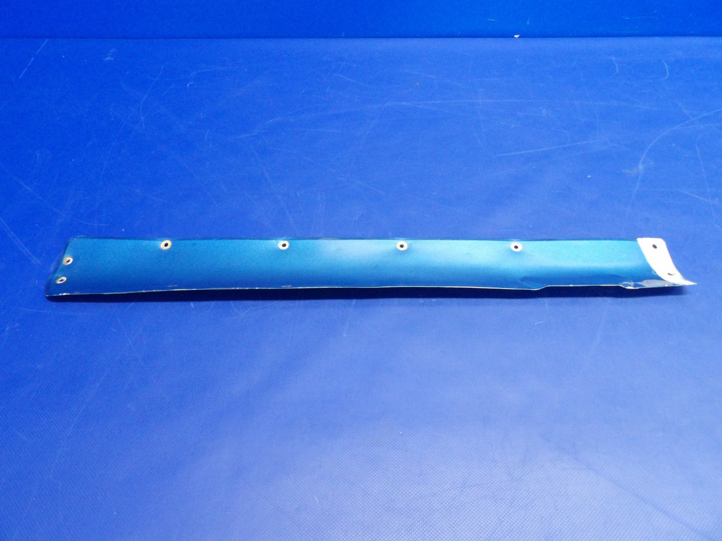 Cessna 421 Upper Wing Tip Tank Fairing LH&RH P/N 5023000-5 & -6 (0626-1493)3
