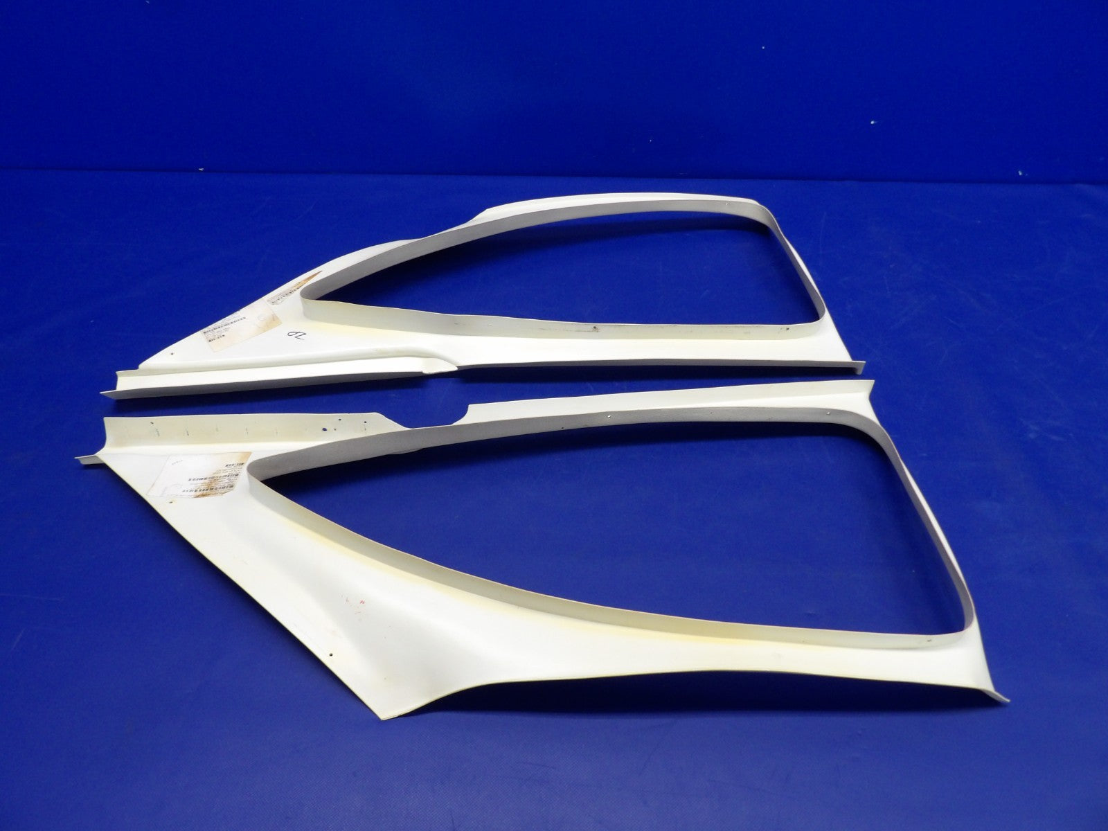 Cessna 172 / 172G RH + LH Rear Window Mouldings P/N 0500210-40 & -41 (0326-2029)12