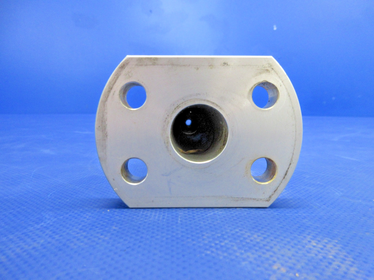 Beringer After-market Main Gear Axle LH & RH P/N AV-CIRR-002 & -002A (0926-784)6