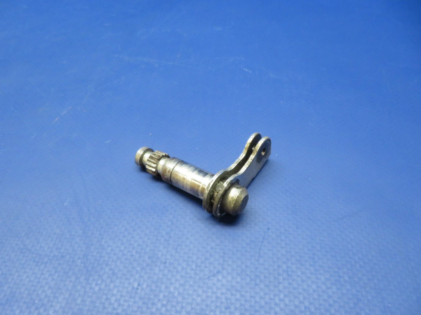 Cessna 172 / 172G LH Shaft Cabin Door Latch P/N 1511212-6 (0326-176)8