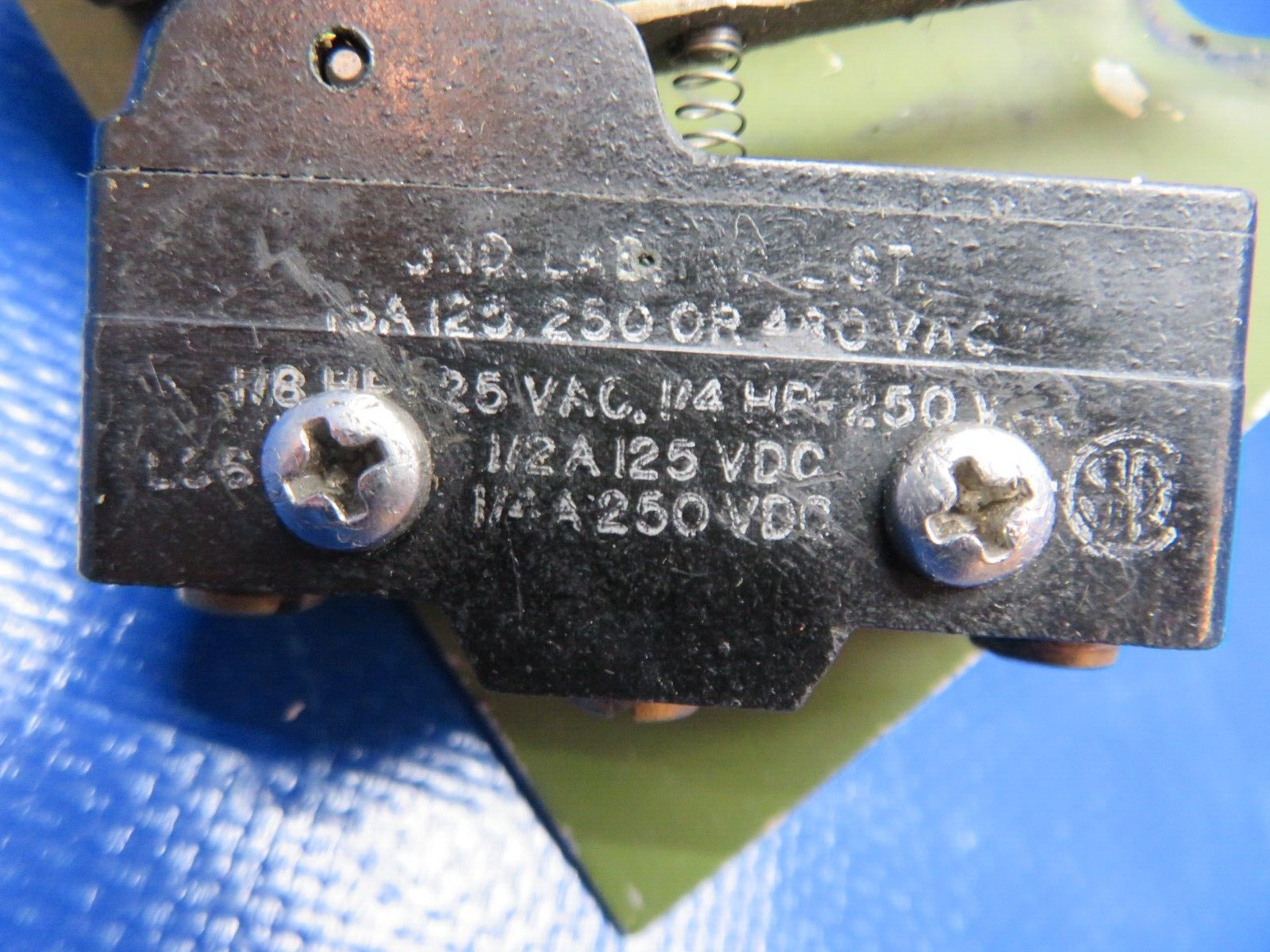 43713800