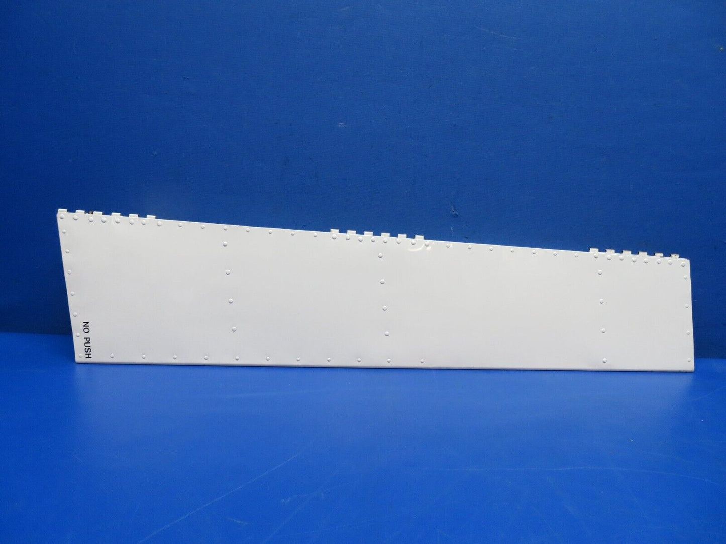 Piper PA-23-250 Aztec Rudder Trim Tab Assy P/N 16136-00, 1636-000 (0424-1719)