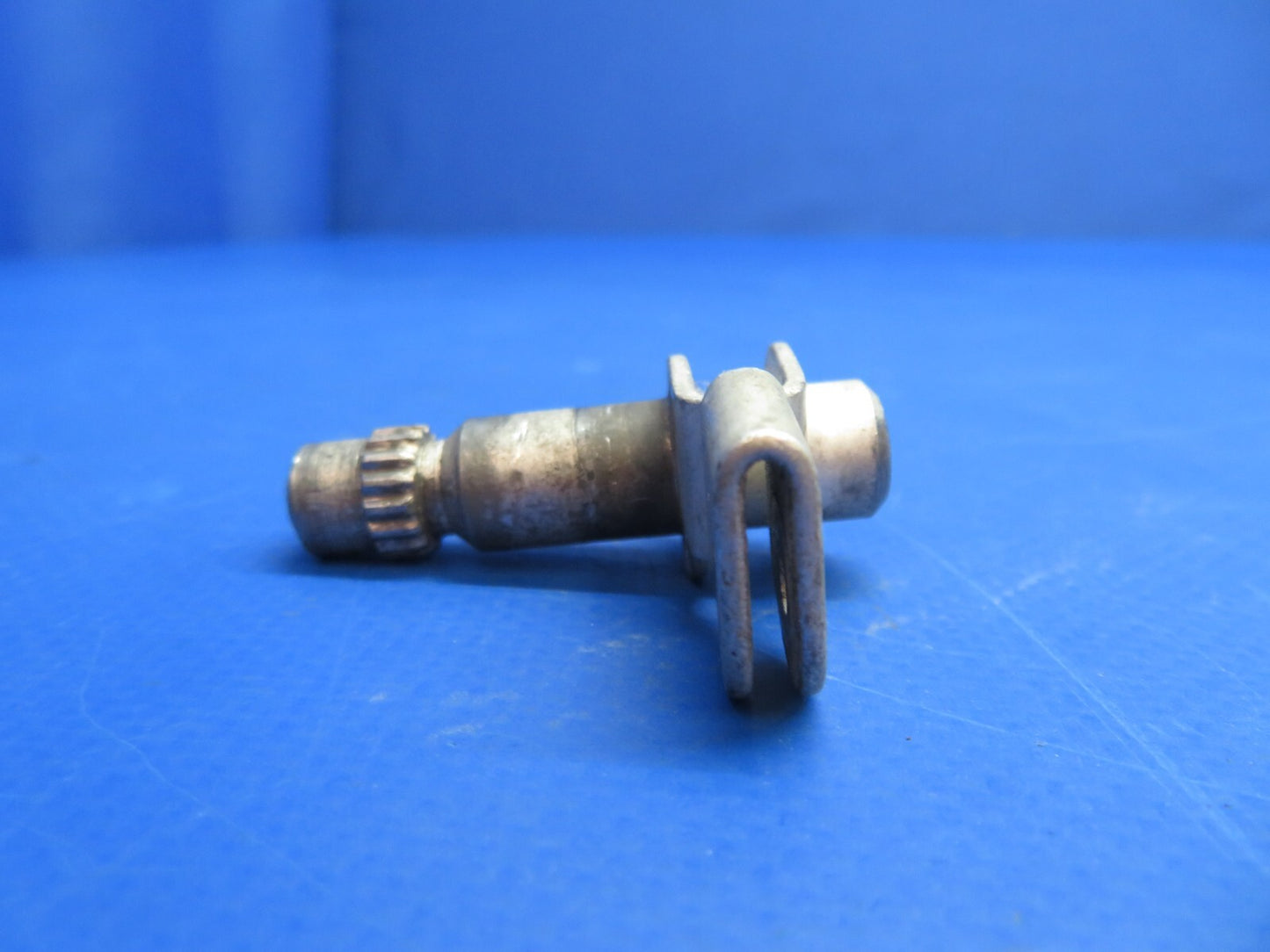 Cessna 172 Cabin Door Handle Shaft LH P/N 0511227-7 (0223-868)2