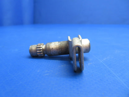 Cessna 172 Cabin Door Handle Shaft LH P/N 0511227-7 (0223-868)2