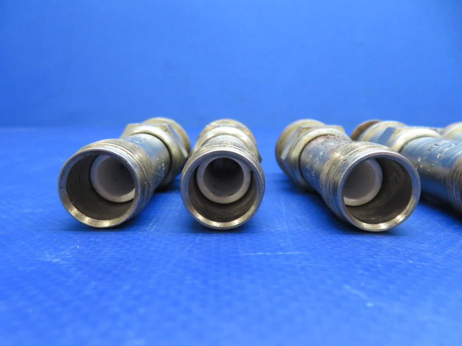 Enstrom 280FX Tempest Fine Wire Spark Plugs P/N URHB32S LOT OF 8 (0526-1364)14