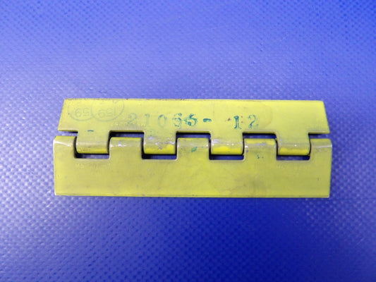 Piper PA-24/PA-30/PA-39 RH Main Gear Door Hinge P/N 21065-12 NOS (0526-1415)0