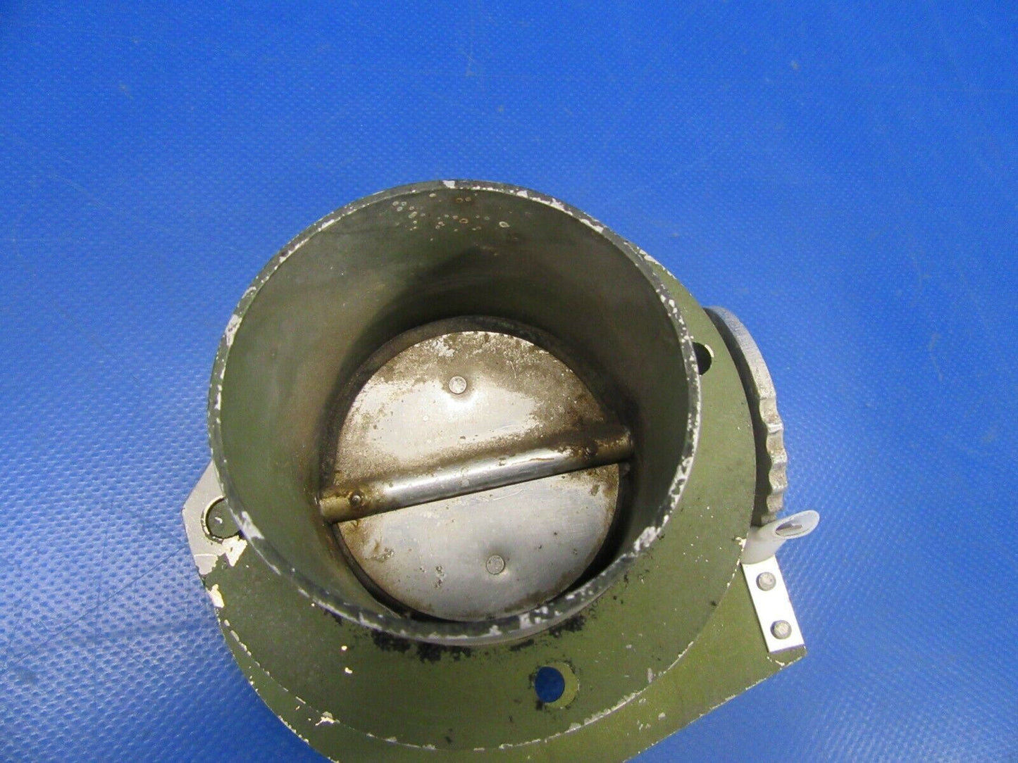 Piper Cherokee 6 Vent Assy Air w/ Retaining Ring RH AFT Tan 68556-00 (0819-64)