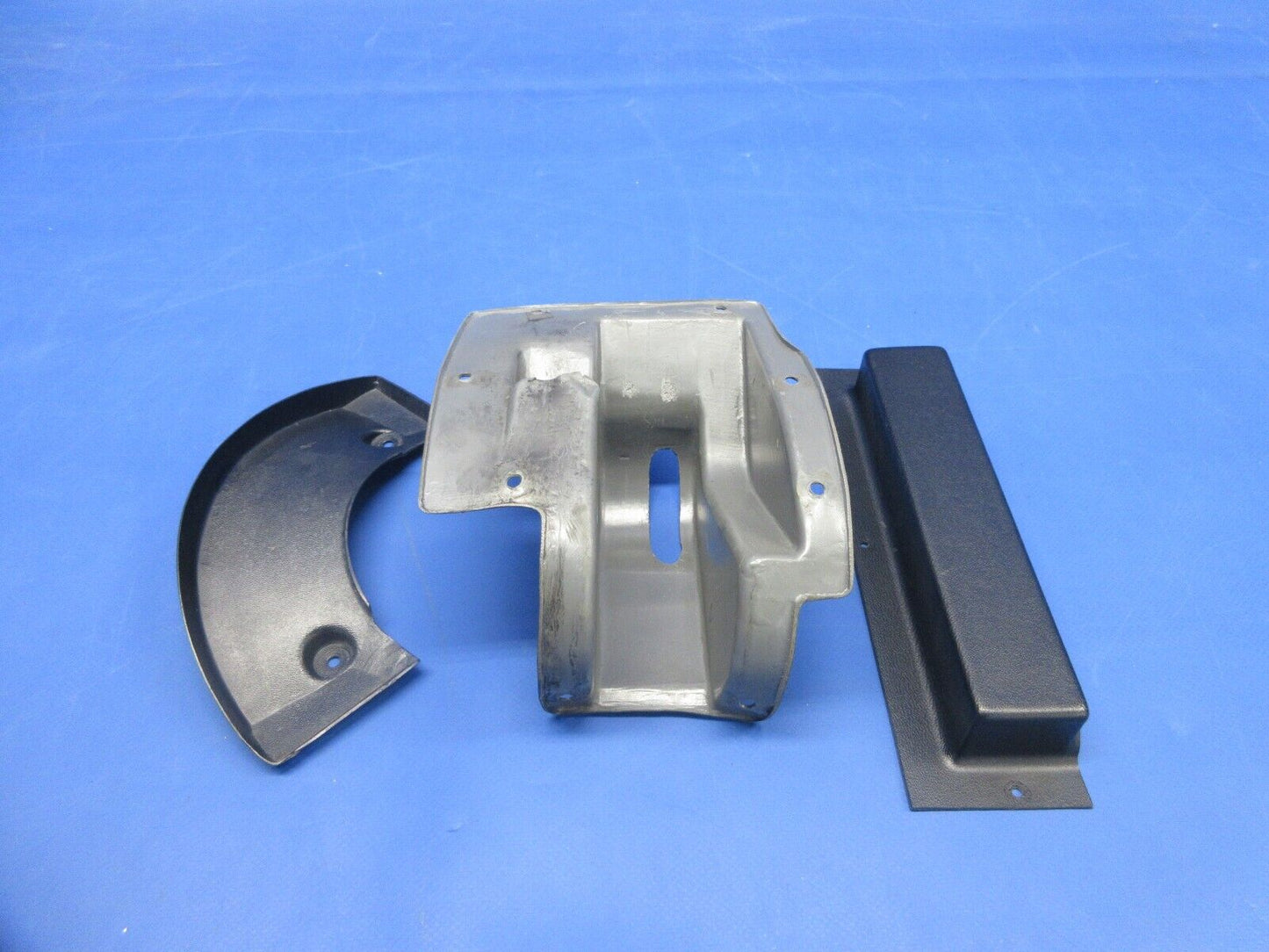 Piper PA-32RT-300T Fuel Selector & Cowl Flap Control Cover 695-12 (0924-913)