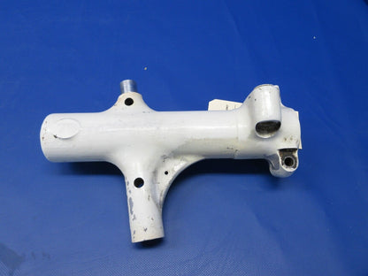 Piper PA32R Lance Main Gear Housing RH P/N 96766-07 (0424-1055)