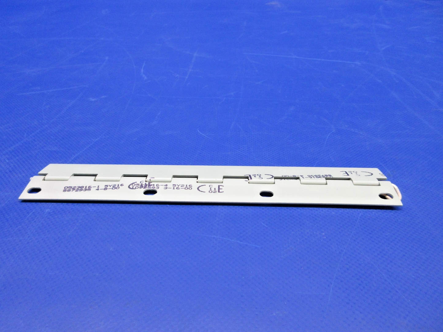 Cessna Aileron Hinge P/N 0523816-1 NOS (0326-1001)10
