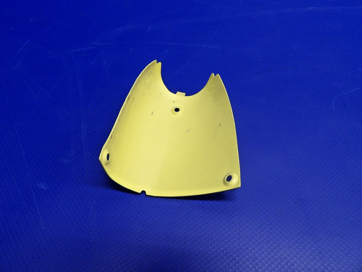 Cessna RH Wing Tip Navigation Light Shield P/N 0523566-2 NOS (0426-1205)9