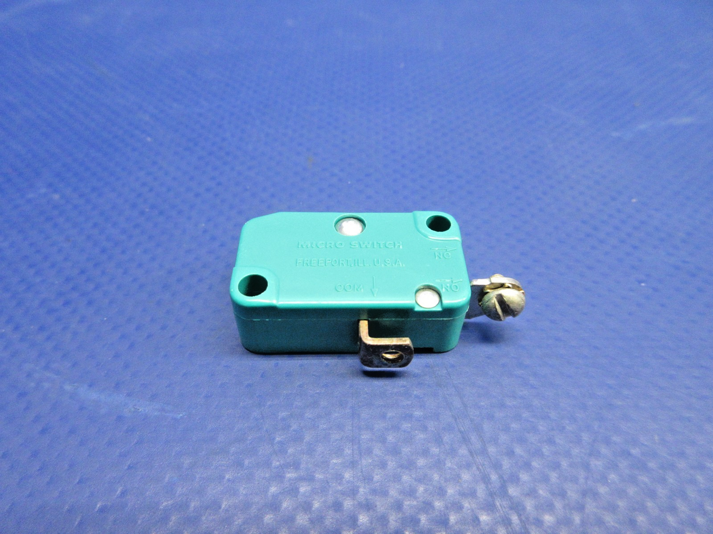 General Aviation Inc Microswitch P/N V3-1003 NOS (0826-730)5