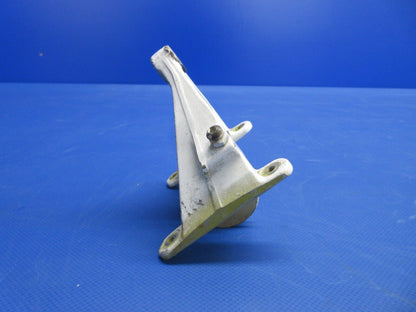 Piper PA-23-235 Aztec Rudder Lower Hinge Assy P/N 16079-00 (0524-1814)