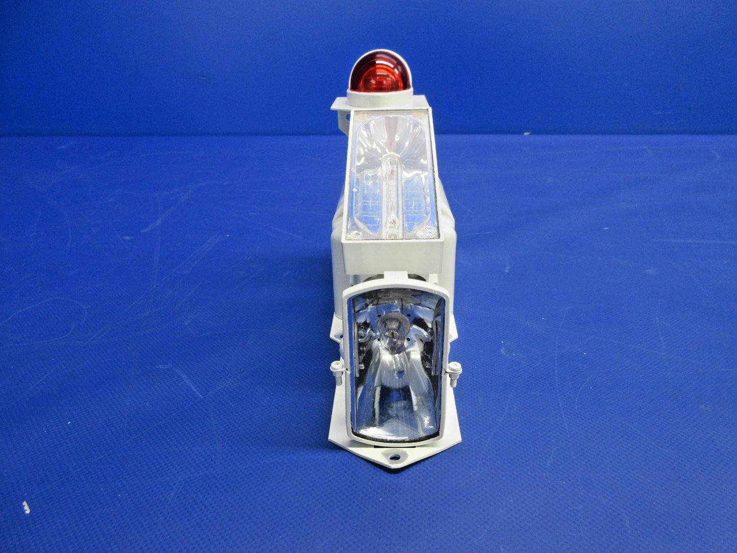 Whelen D-90029-03 RH Strobe Wing Tip Light 28V P/N  100-384118-25 NOS (0326-700)7