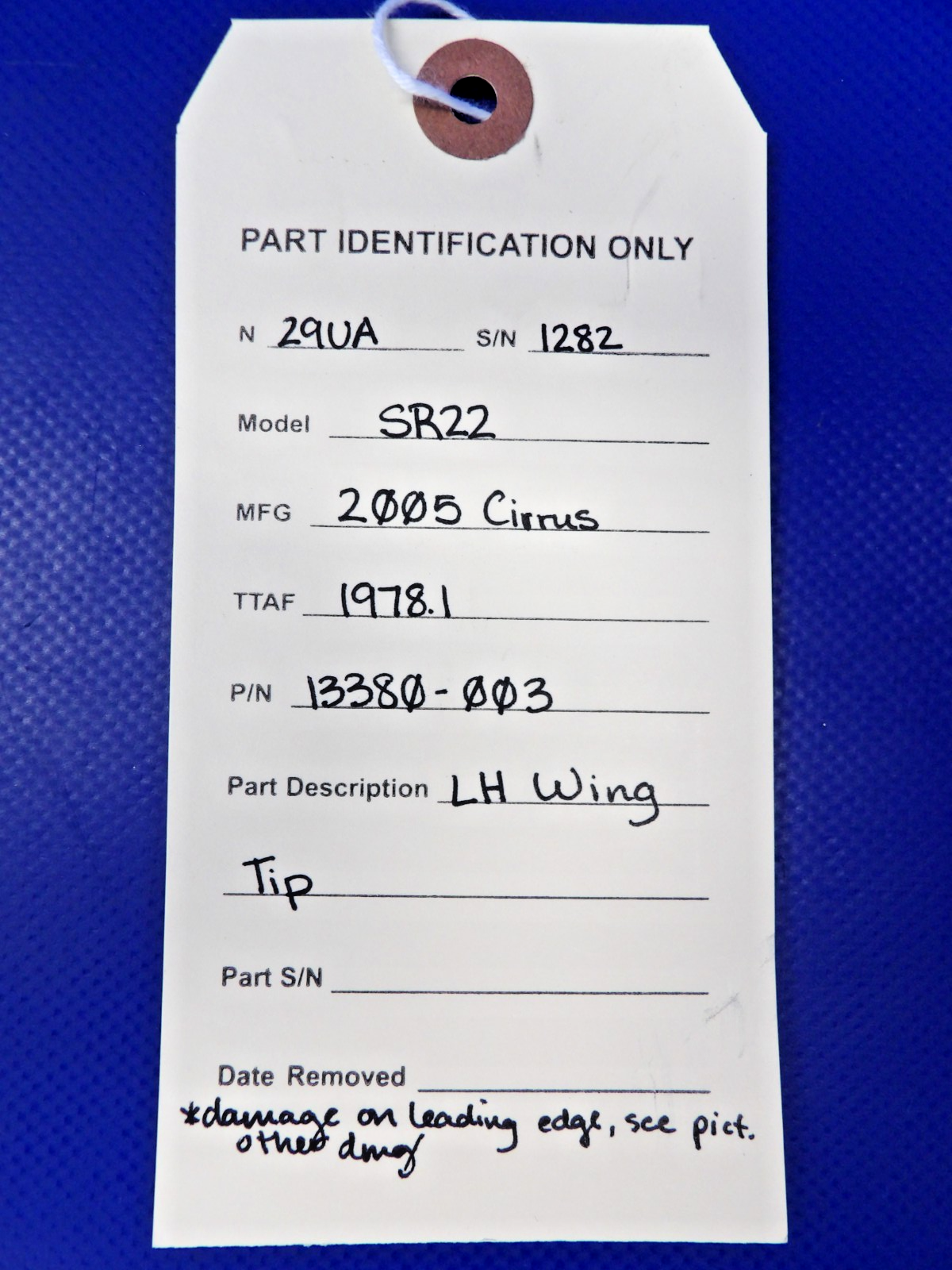 Minor Damage / Cirrus SR22 Left Hand Wing Tip P/N 13380-003 (0926-1241)14