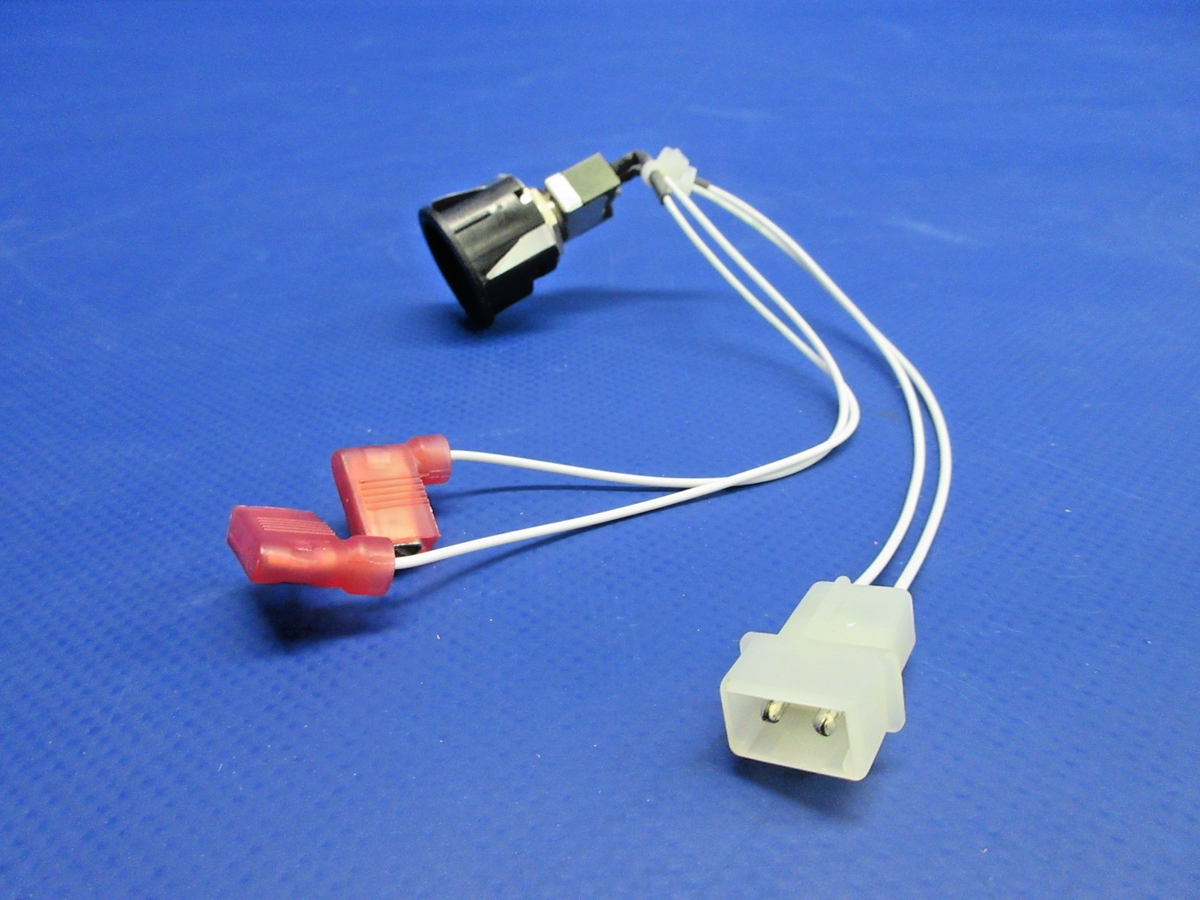 Cirrus SR22 Overhead Swivel Light & Switch Set P/N 50491-002 (0926-778)2
