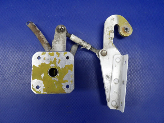Piper Cheyenne Nose Gear Door Actuator Arm, Rod & Hinge LH 41794-08 (0626-1376)0