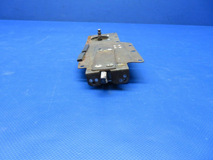 Cessna 180 / 180K Cabin Door Latch Assy LH P/N 1511205-16 (0724-1830)