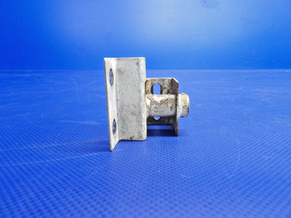 Cessna 172 / 172G RH Door Latch Rotary Clutch P/N 0511262-2 (0326-1201)2