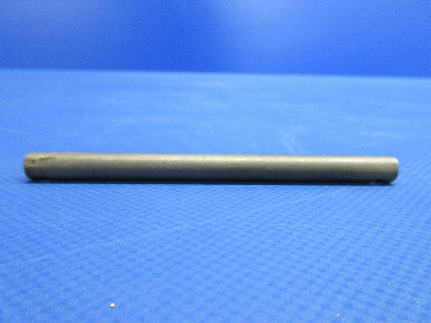 Cessna Rudder Pedal Pivot Shaft P/N 1460501-21 NOS (0424-1194)