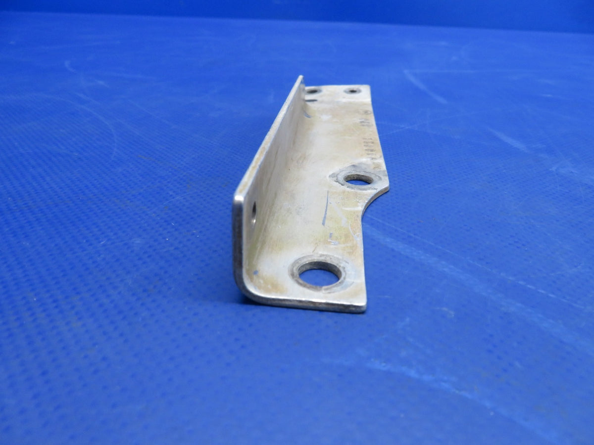 Beech 95-B55 Baron Continental RH Exhaust Bracket (0626-417)7