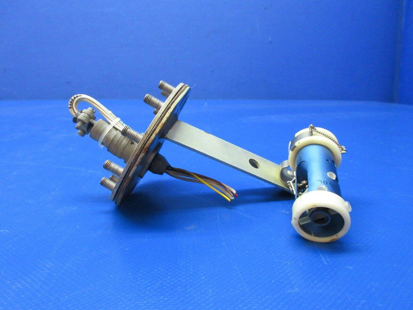 Cessna LH Fuel Level Transmitter w/ Mount P/N PAA700-13 WARRANTY (1224-1264)