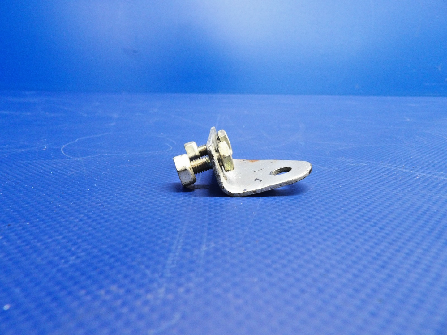 Cessna 172G Seat Belt Fitting LH/RH INBD/OTBD 0510205-3 & -4 SET OF 4 (0326-12103