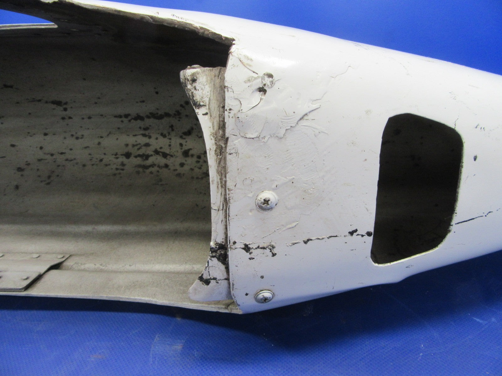 =Cessna 172 / 172G RH Wheel Pant / Fairing P/N 0741046-200 (0326-200)6