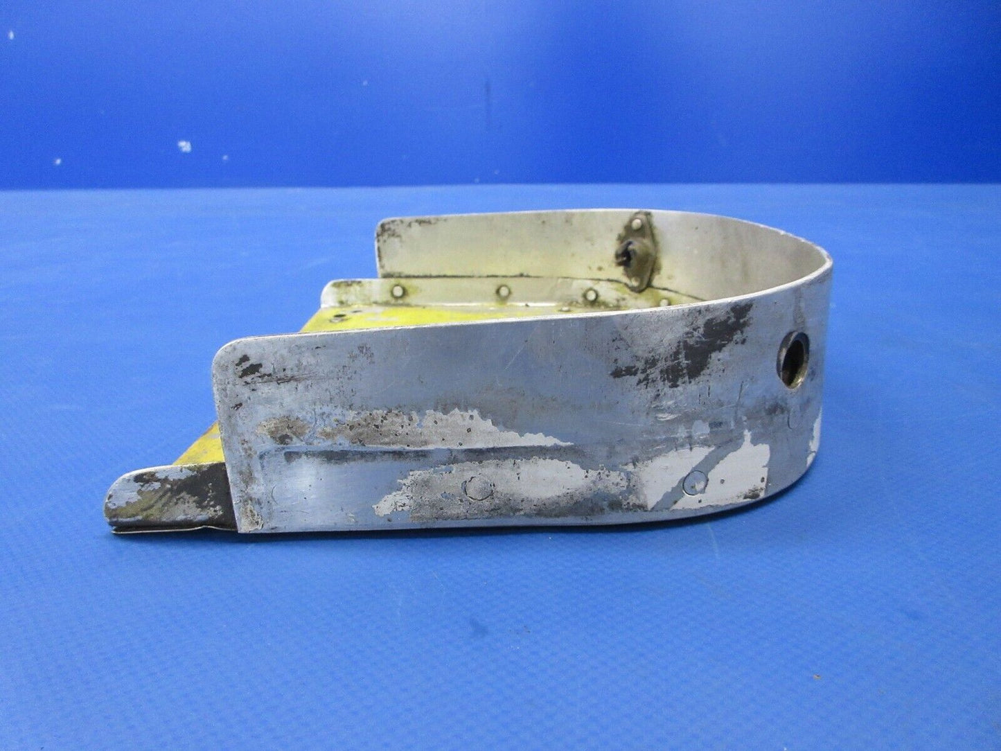Piper PA-23-235 / 250 Fire Shield P/N 286-P23-064-153 (0824-2082)