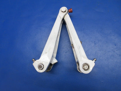 Beech 95 / D95A Main Gear Torque Knees Upper & LWR P/N 45-815011-8 (0724-1208)