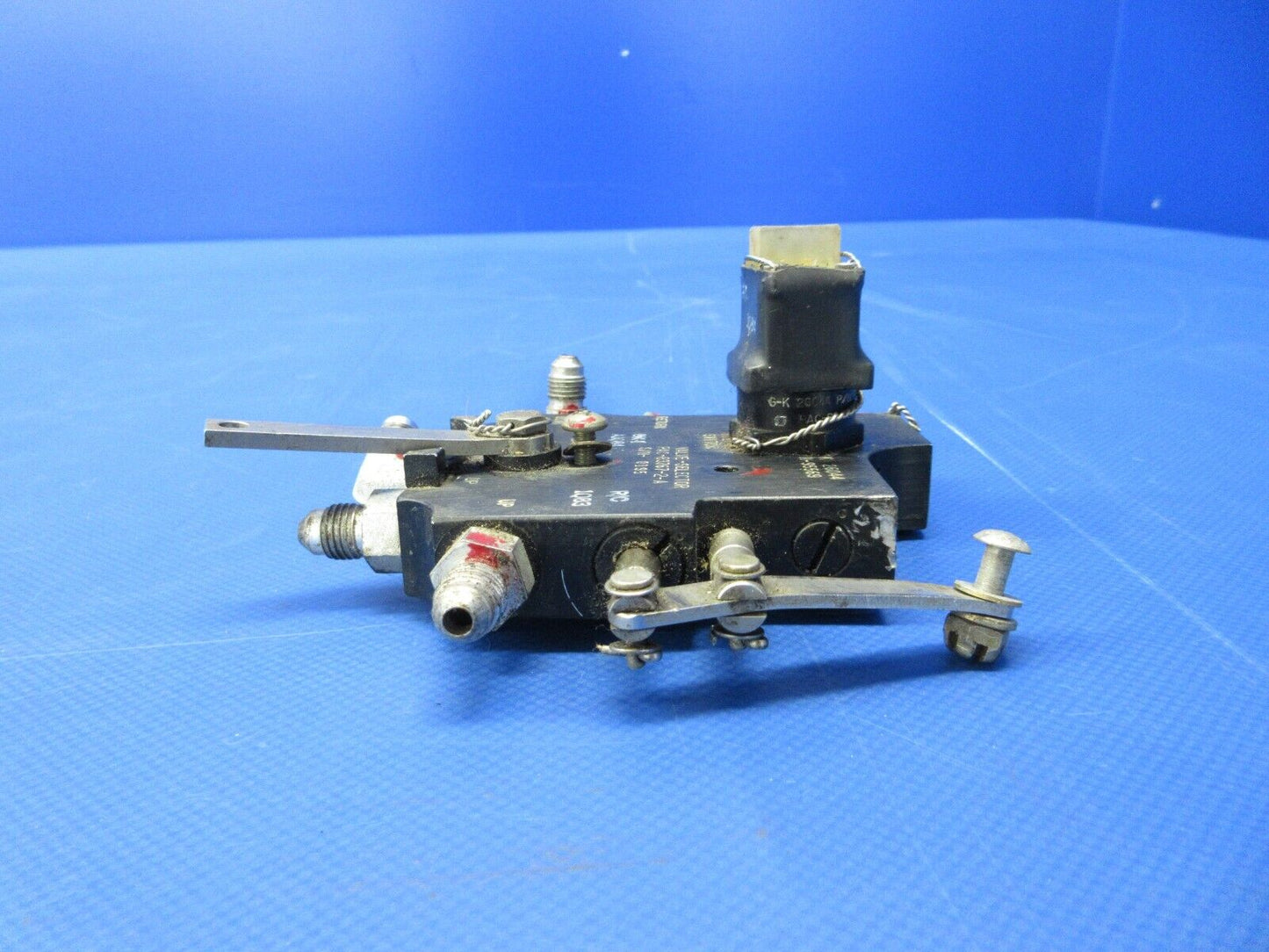 Piper Gear Selector Valve w/ Switch P/N 83767-2-A CORE (0624-1248)
