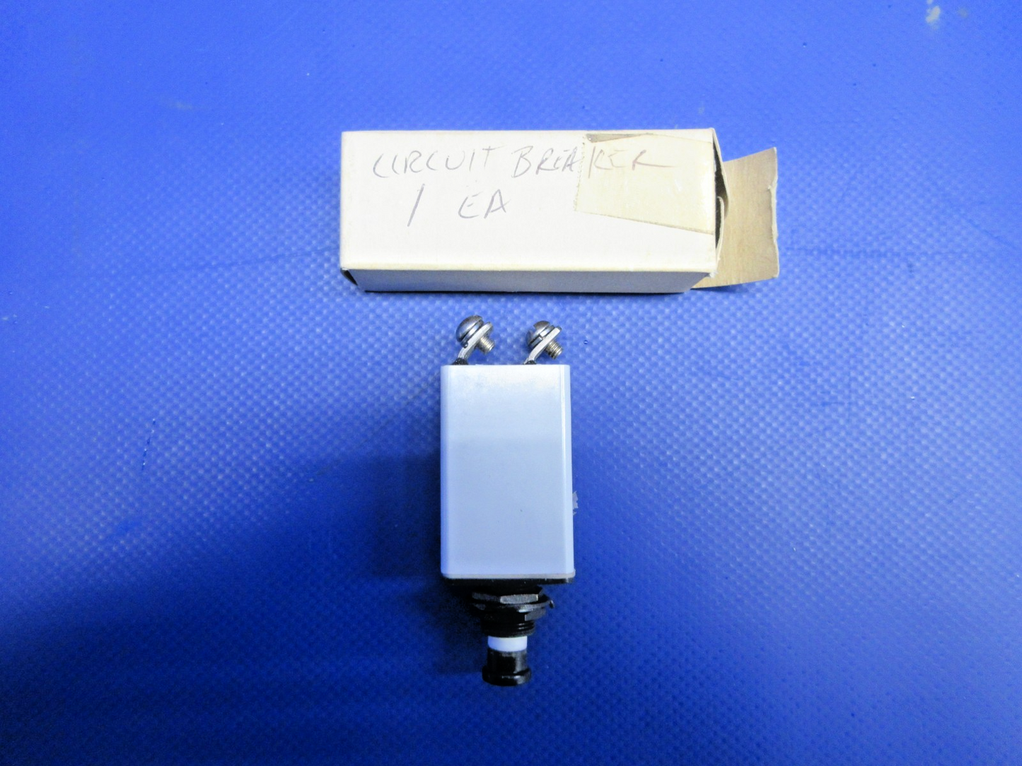 47031872