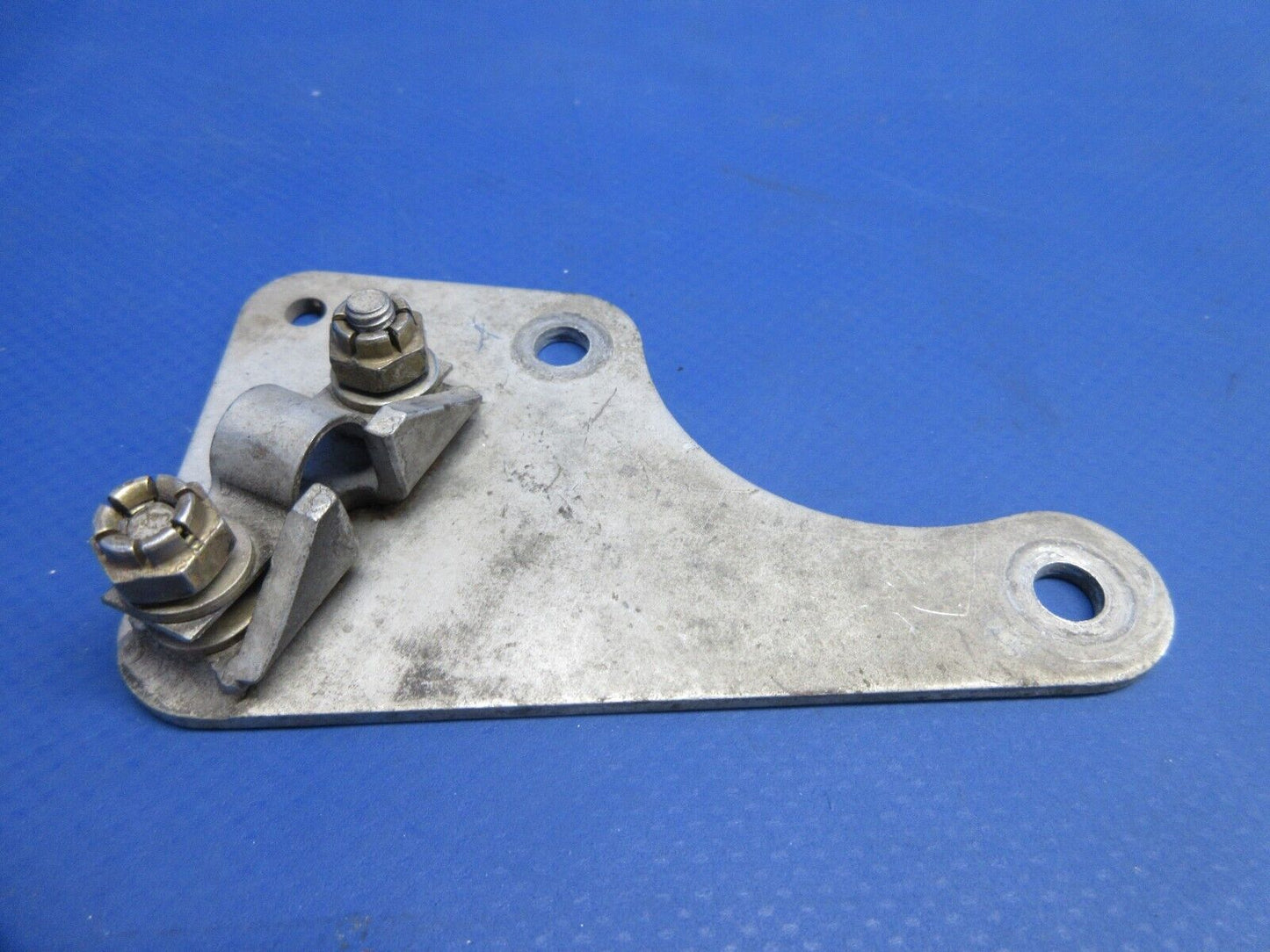 Piper PA-32RT-300T Lance II Engine Control Mount Plate Assy 98645-06 (0924-832)