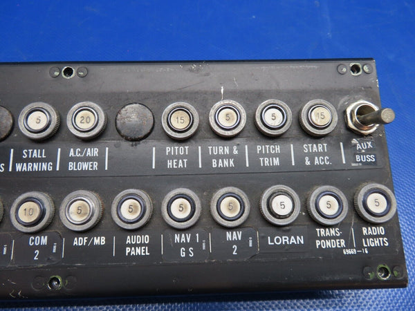 Piper PA-28-181 Archer Circuit Breaker Panel Assy P/N 85375-03 (0424-1740)