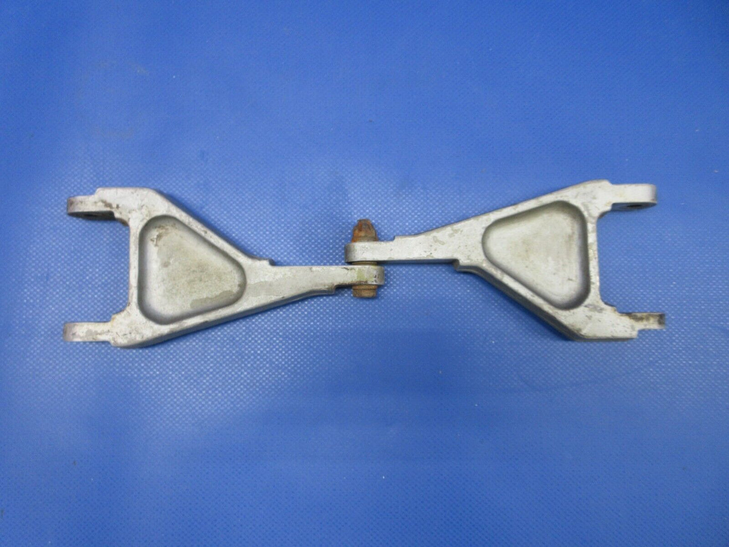 Piper PA23 Aztec Nose Gear Scissor & Bushing Assy P/N 752-914 (0324-718)