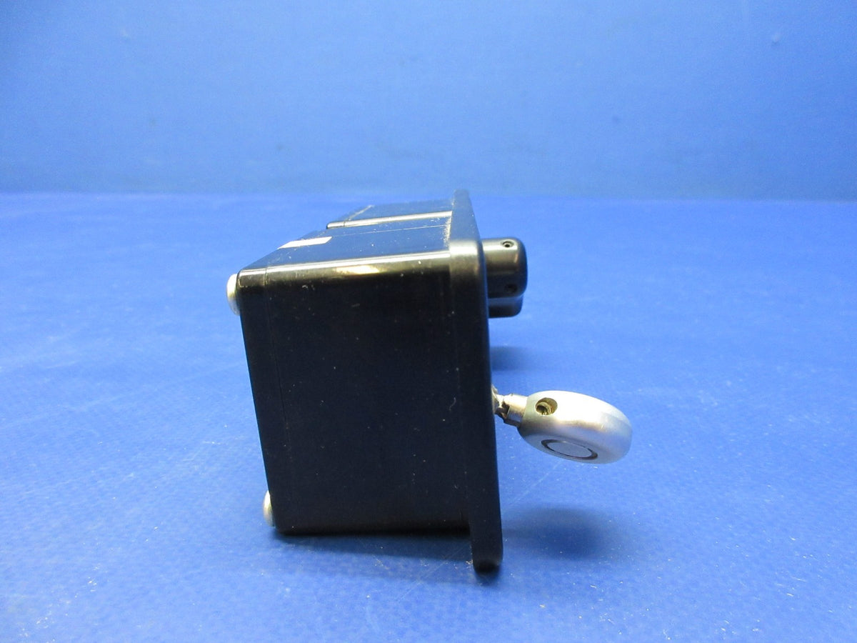 Cirrus Flap Panel Switch w/Landing Gear Simulator 053A0330-1 CORE (0526-921)8