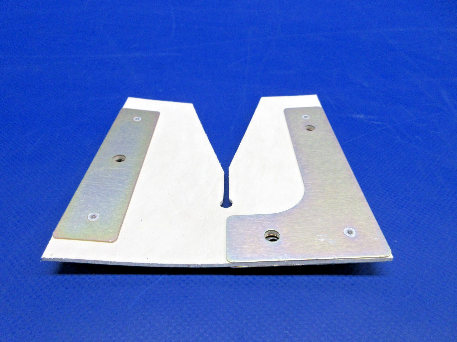 Cirrus SR20 / SR22 Nose Landing Gear AFT Cowl Seal P/N 20665-003 NOS (0426-742)8