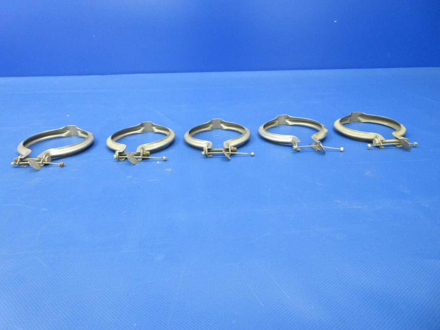 Piper Exhaust Clamp P/N 556-962 LOT OF 5 NOS (0324-672)