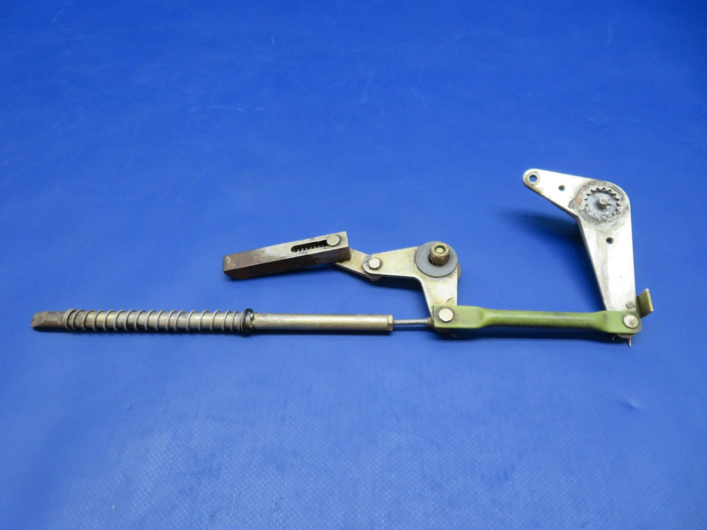 Beech 58 Baron FWD Utility Door Latch P/N 36-430012-5 (0326-126)14