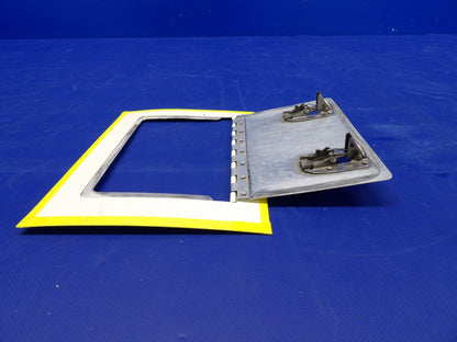 Beech 95 / D95A LH INBD / RH OTBD LWR Cowling Door P/N 95-910011-479 (0326-408)9
