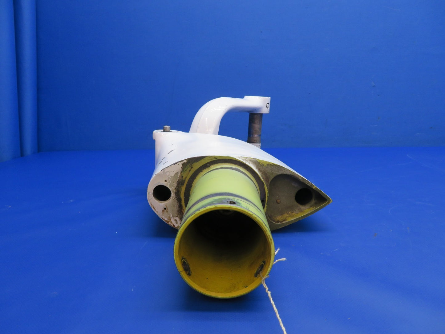 Beech C23 Sundowner Nose Landing Gear P/N 169-810000-661 FOR PARTS (0824-2005)11