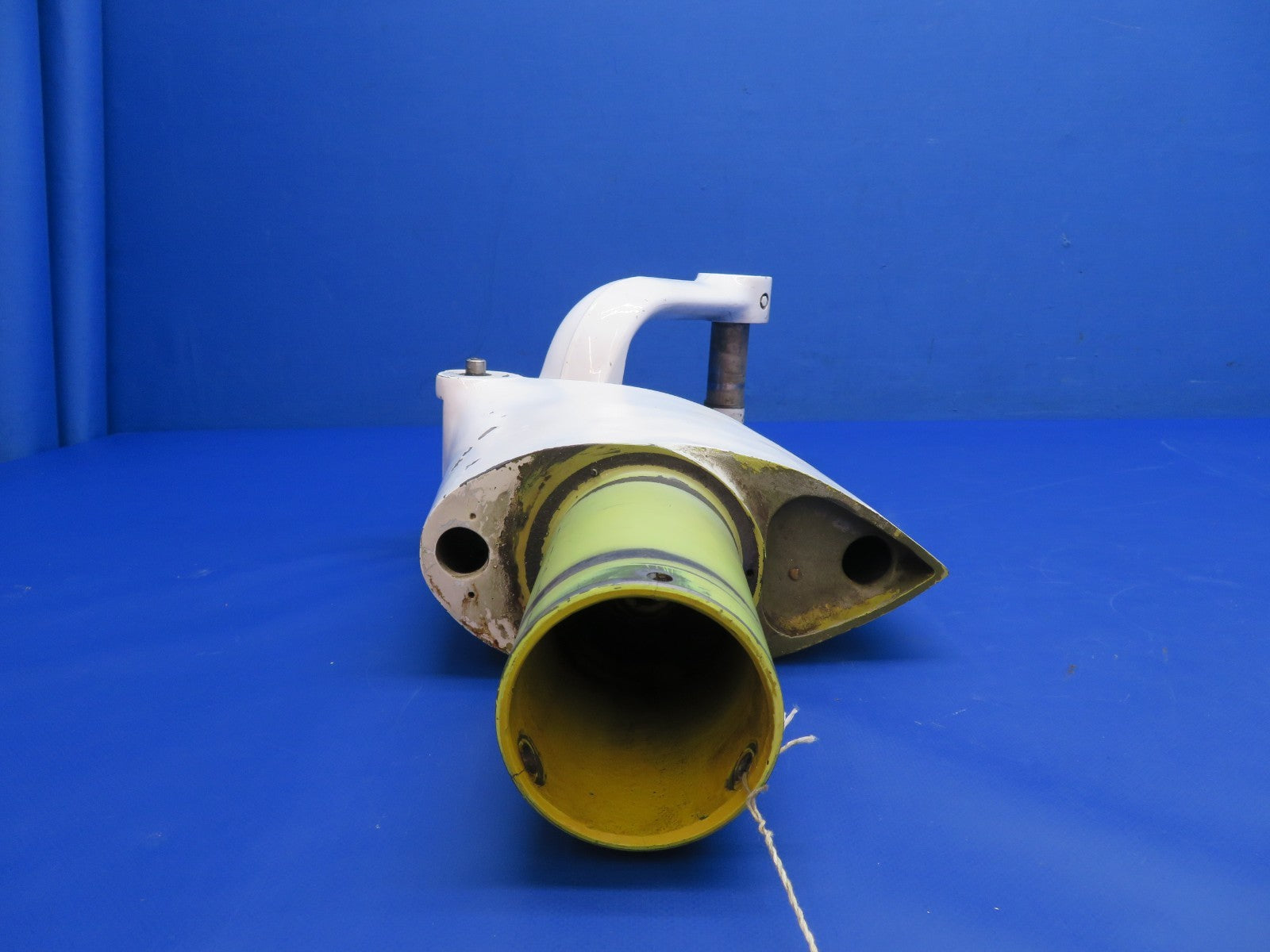 Beech C23 Sundowner Nose Landing Gear P/N 169-810000-661 FOR PARTS (0824-2005)11