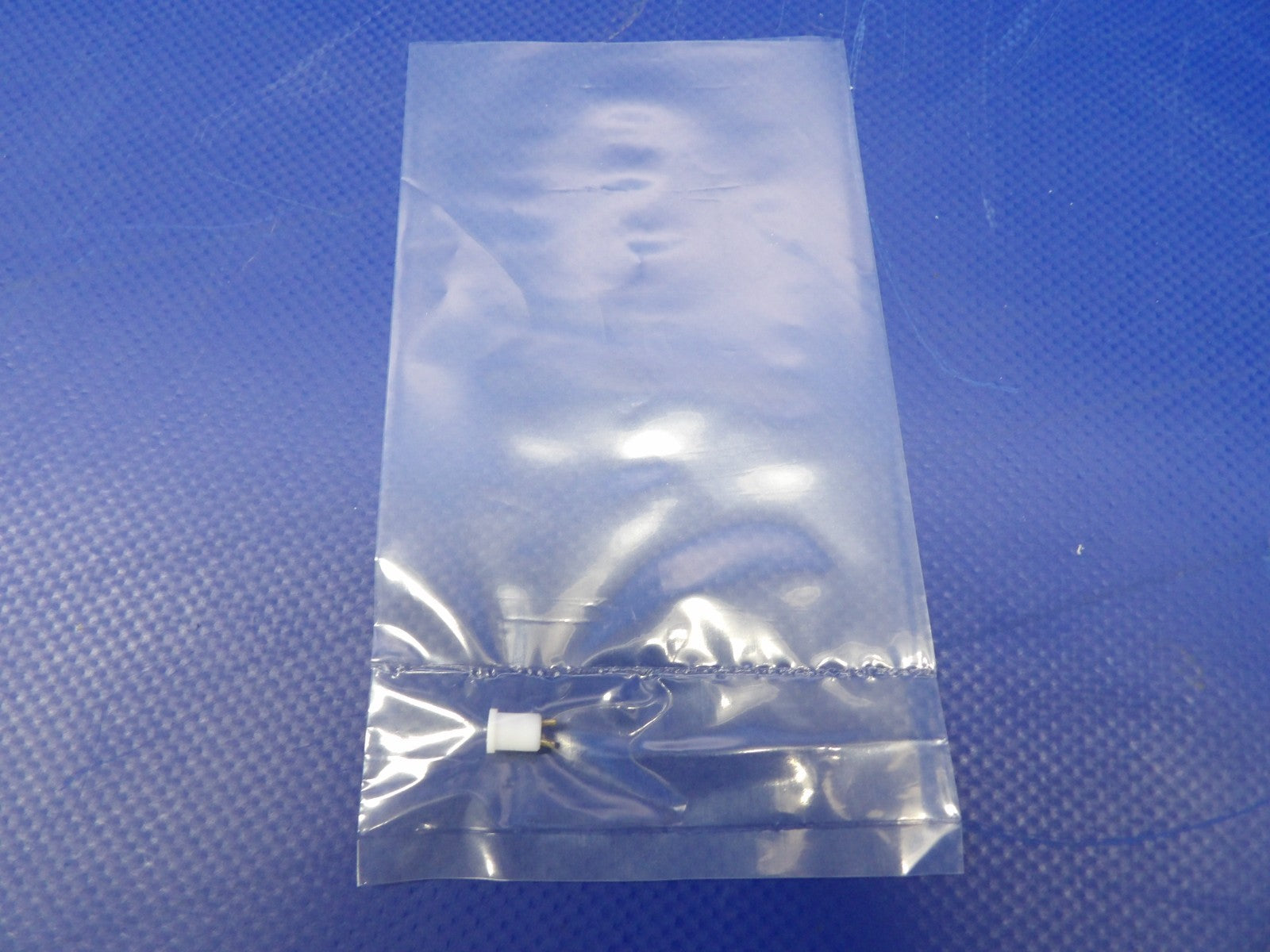 Beech Instrument Panel Light Socket w 8130 P/N 018-6000-000-209 NOS (0426-1276)2
