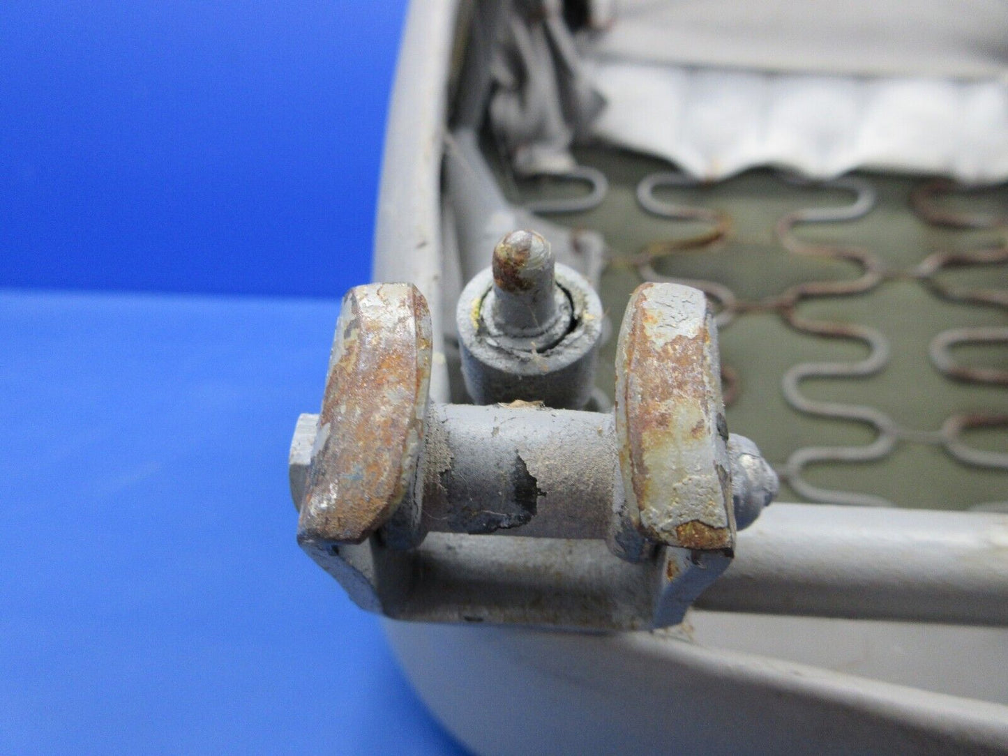 Piper PA-23-250 Aztec Rear Seat Assy LH P/N 16499-02 (0624-1351)